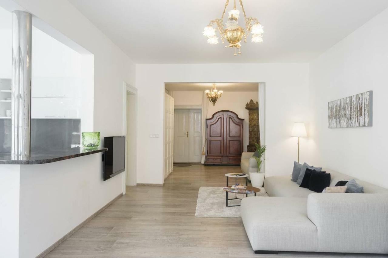 Stylish, Light-filled In The Historic Center Appartement *